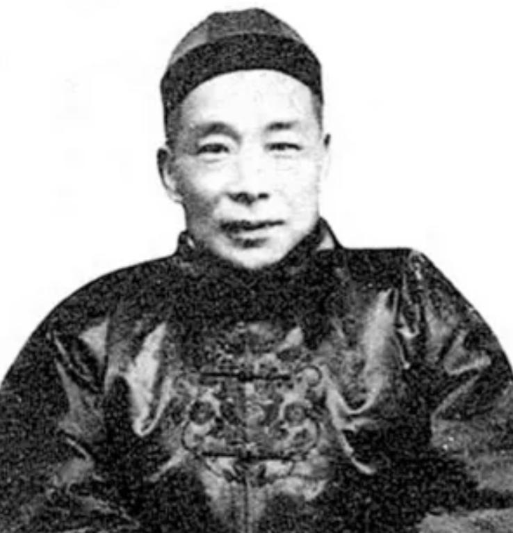 姘戝浗鏃舵湡瀛よ韩闂笂娴烽潬缁忓晢鍙戝,姘戝浗鏃舵湡鐢蜂汉