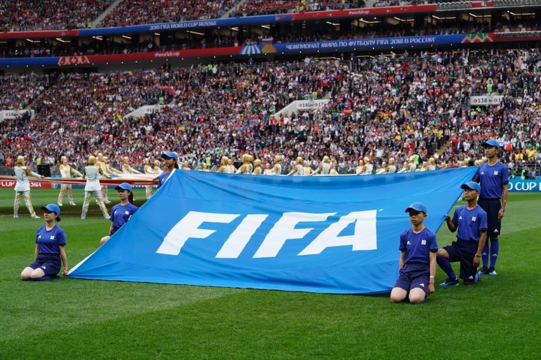 足球世界杯中国护旗手,世界杯护旗手