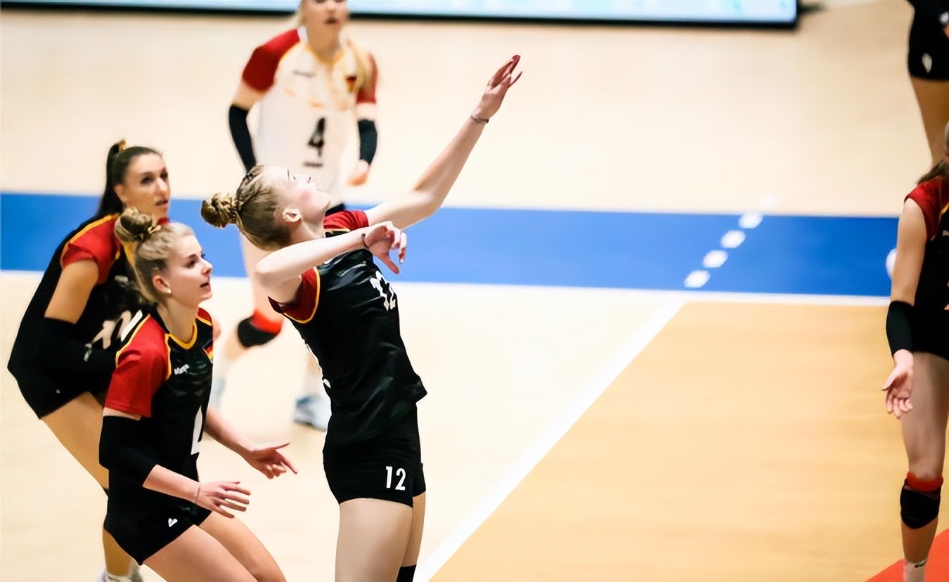 世联赛女排直播中国对日本第三局,中国女排世联日本赛程表