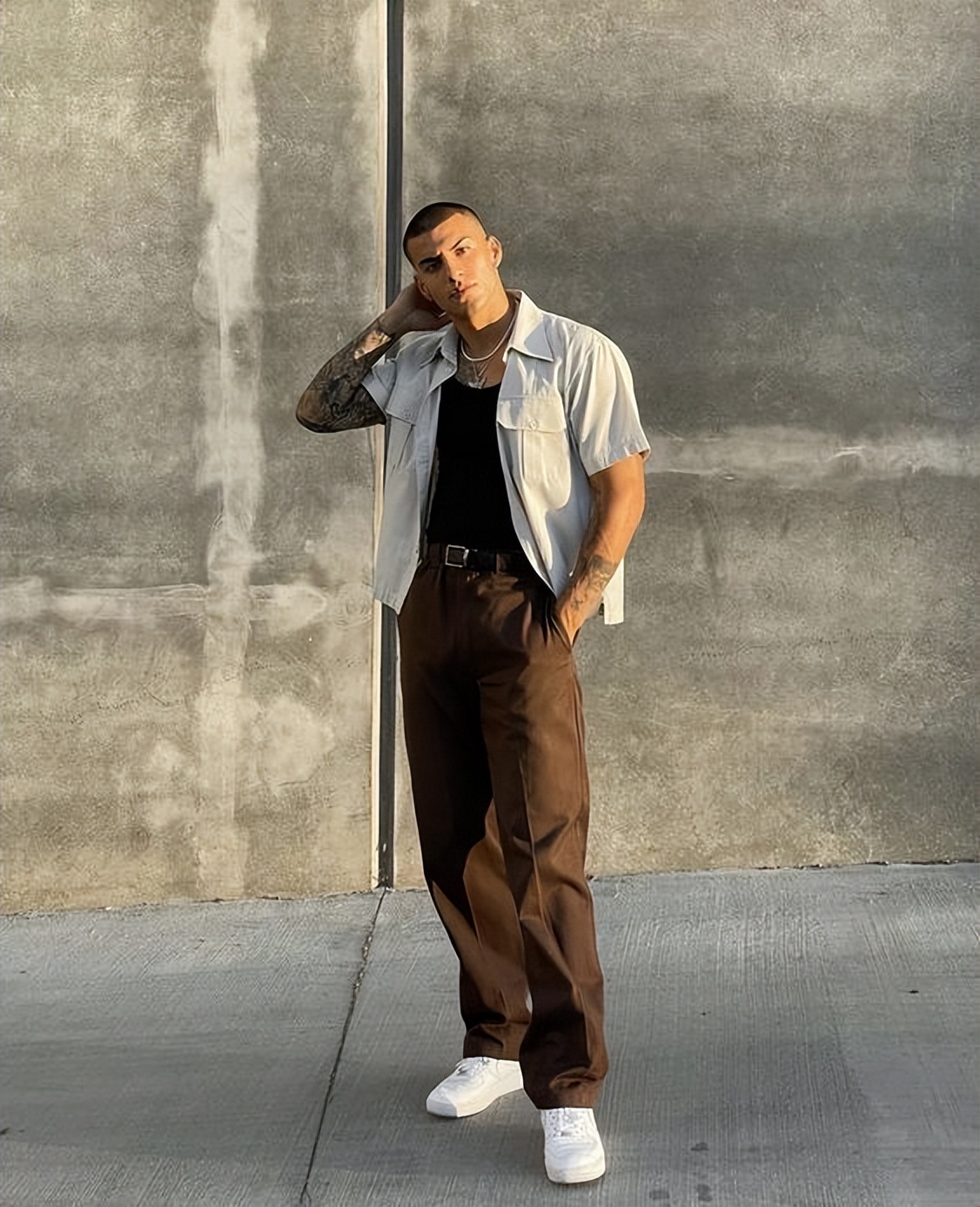 休闲西裤搭配什么鞋好看男士,休闲小脚西裤可以配什么鞋男