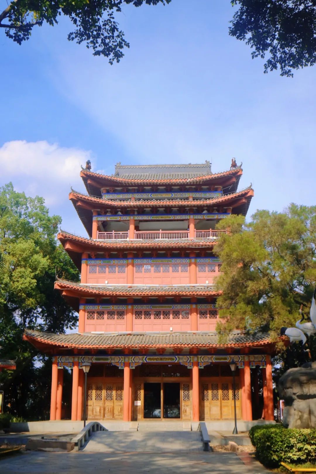 在这座岭南小城，喜欢广西和喜欢广东的都不会沉默