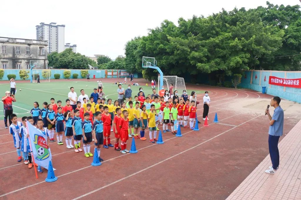 中山市校园足球联赛初中组,中山区第11小学总校直播足球比赛