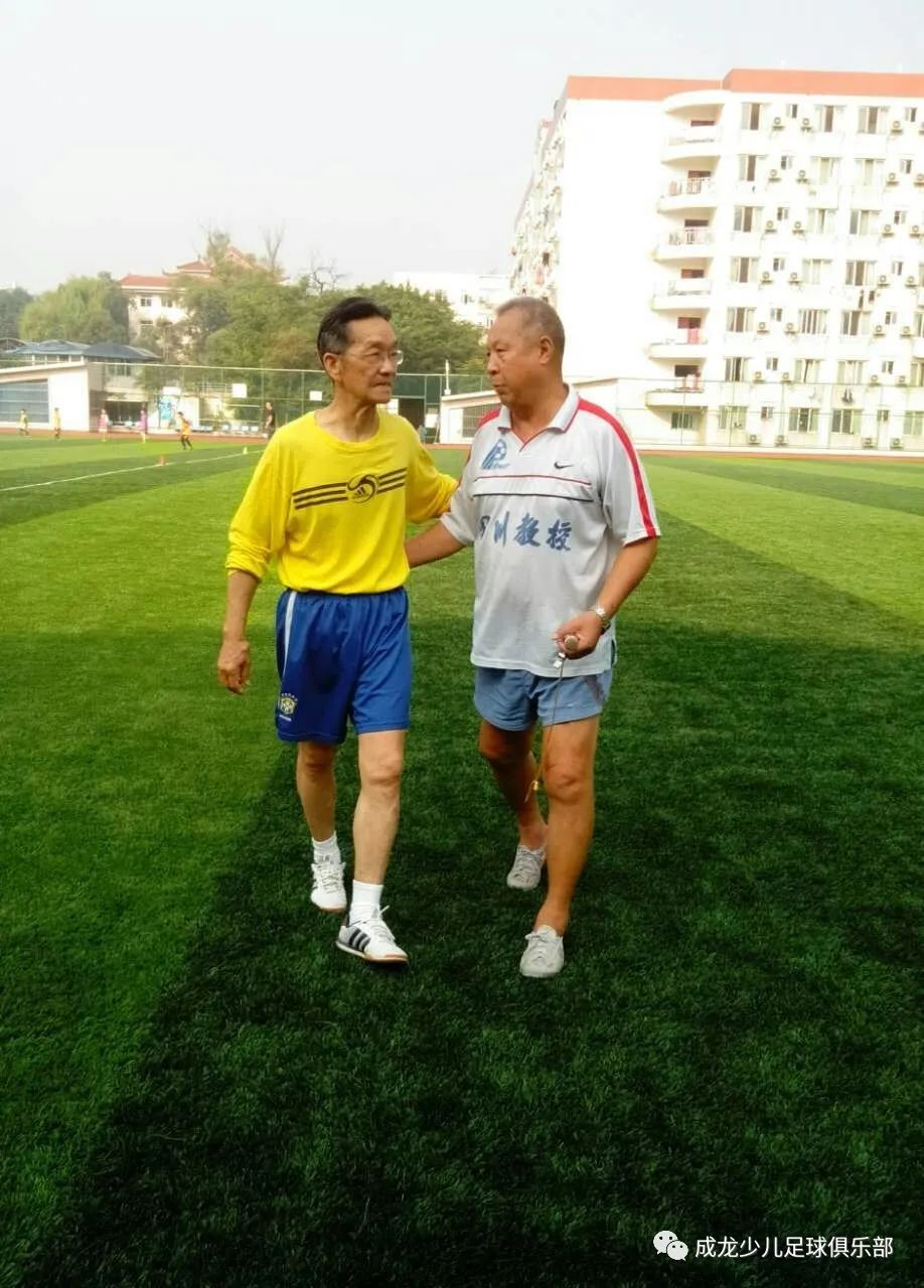 成龙少年篮球俱乐部,成龙青少年足球俱乐部