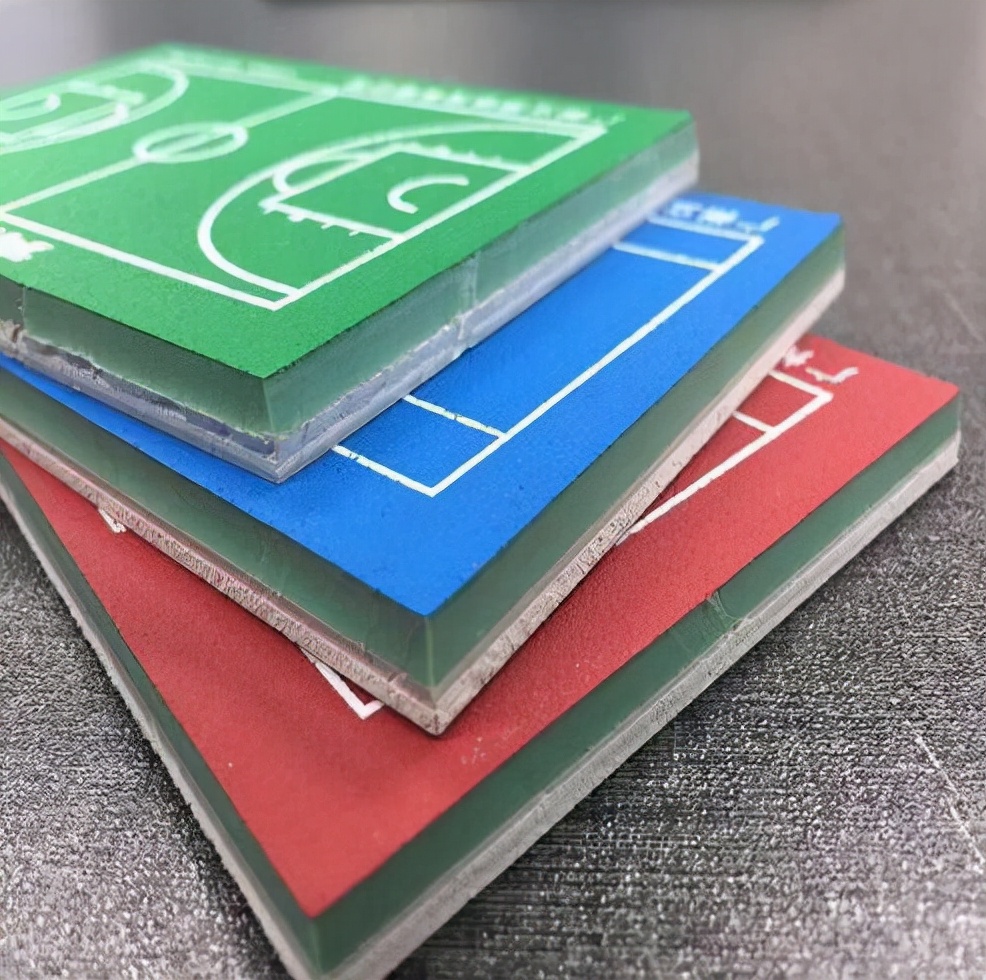 室外篮球场地面铺啥材料经济实惠,户外篮球场的场地适合用什么材料