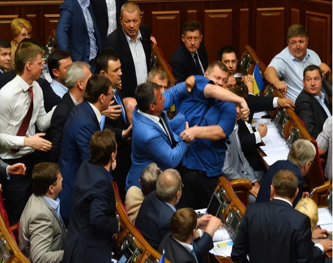 打架的时候身体会颤抖是什么原因,争吵打架身体为什么会发抖