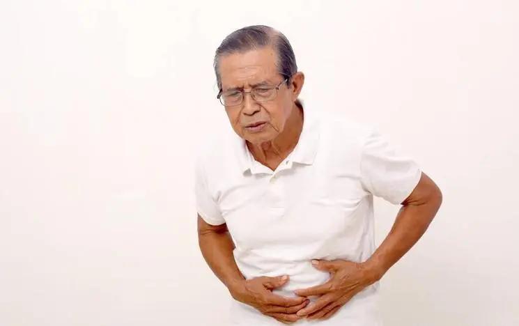 小孩脚疼是骨癌的征兆,11岁男孩患上严重骨癌