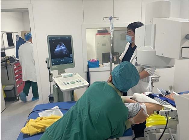 北京大学人民医院保胆取石,儿童结石微创手术