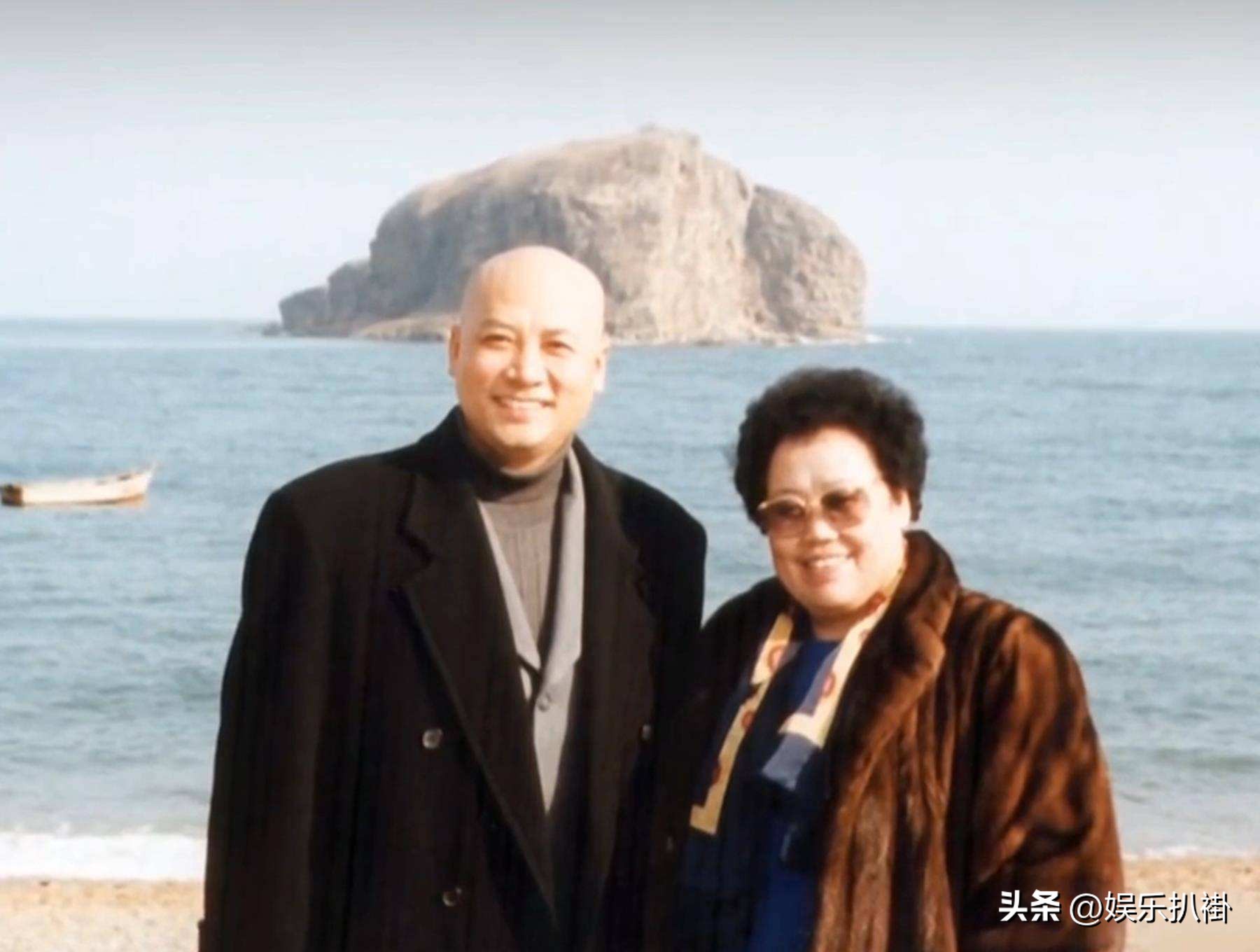 十大男星嫁富婆,娶富婆当老婆的4位男星