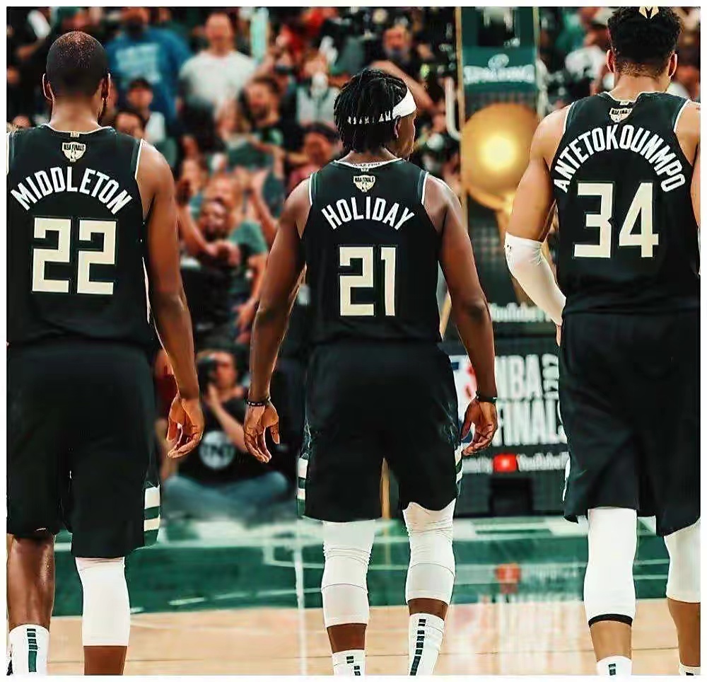 美媒盘点下赛季球员薪资前20名,美媒发布nba前十球星