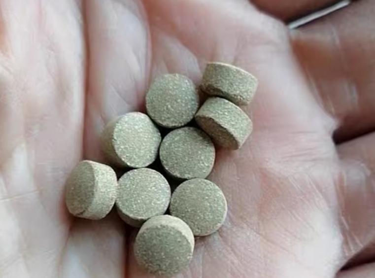 复方甘草片为什么现在少见了,几块钱一瓶的复方甘草片