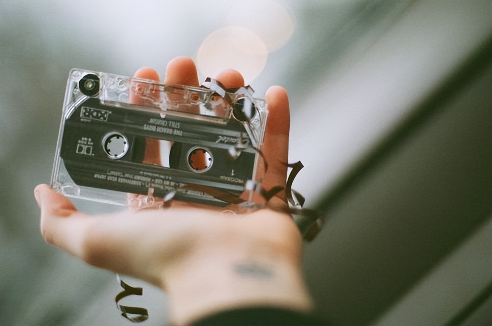 现实有感而发的短句子句句精辟,句句有感而发让人瞬间成长