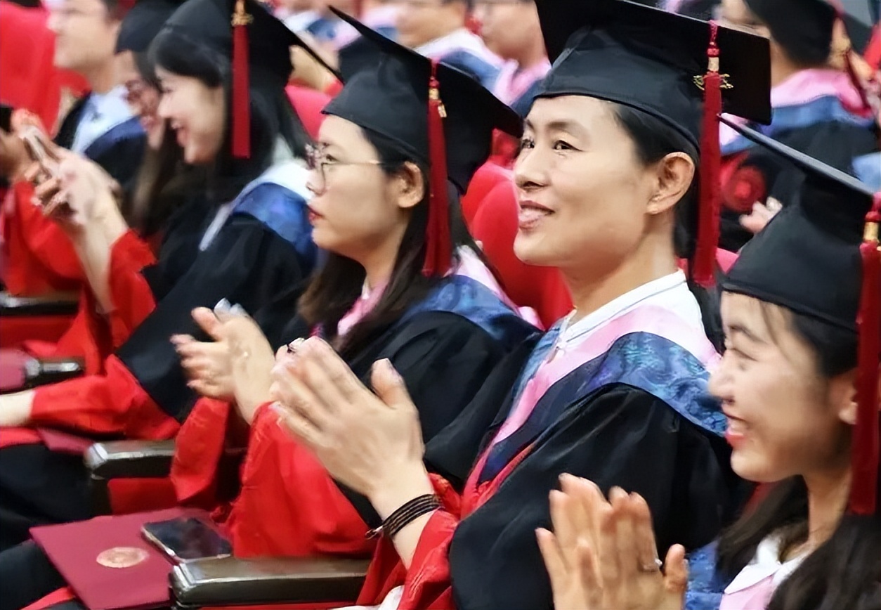 上海大学生毕业五年工资真实水平,上海毕业生工资