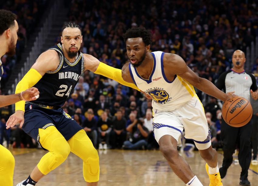 库里三分绝杀太阳赛后维金斯采访,勇士谈维金斯没有投进绝杀