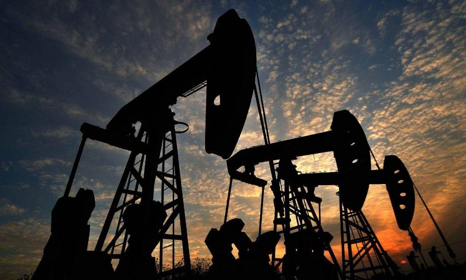 通过砷与Fe2O3/MgO的催化氧化，来抑制住MTBE的溶水速率