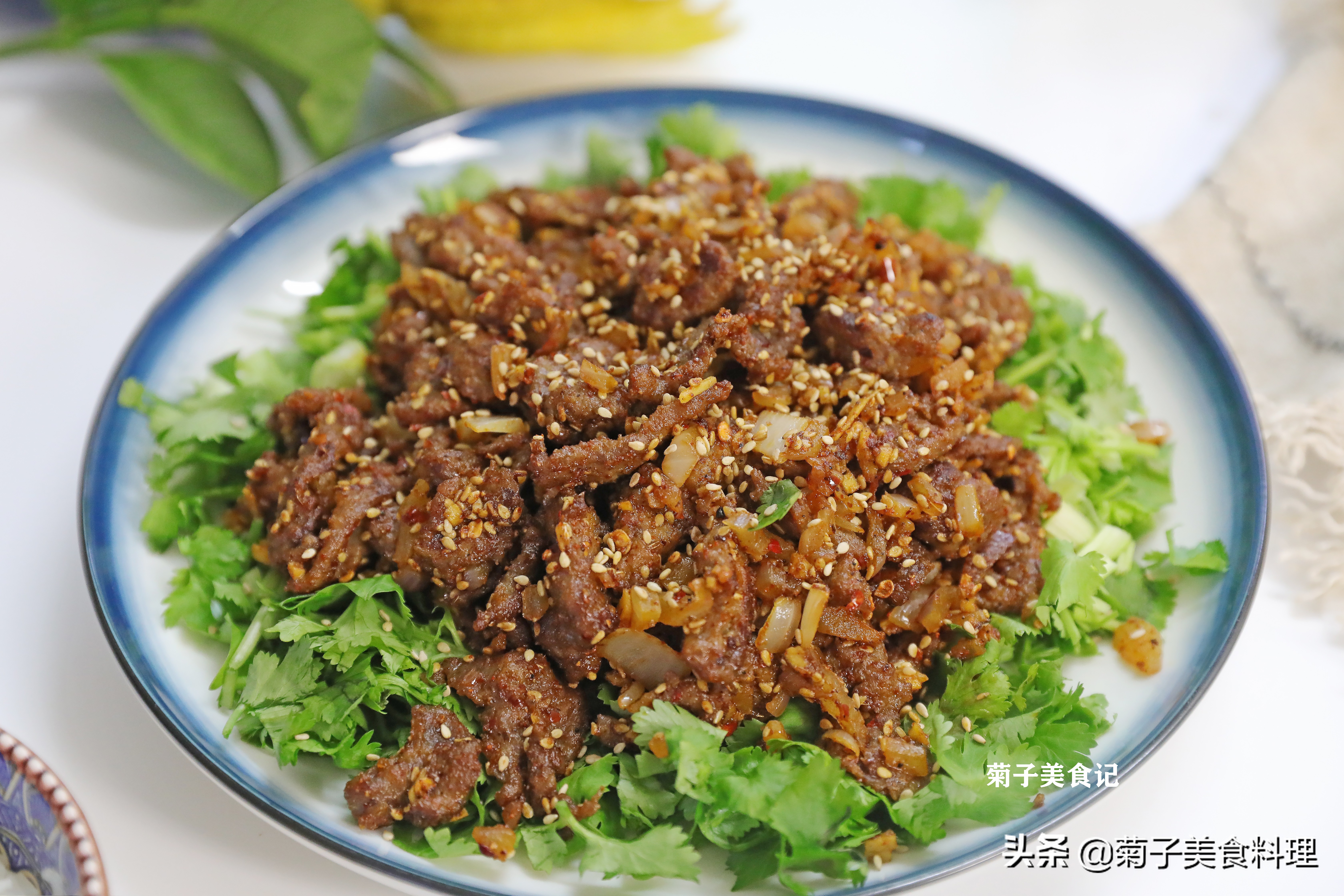 除夕年夜饭10道吉祥菜要端上桌,年夜饭必备的二十道菜五福临门