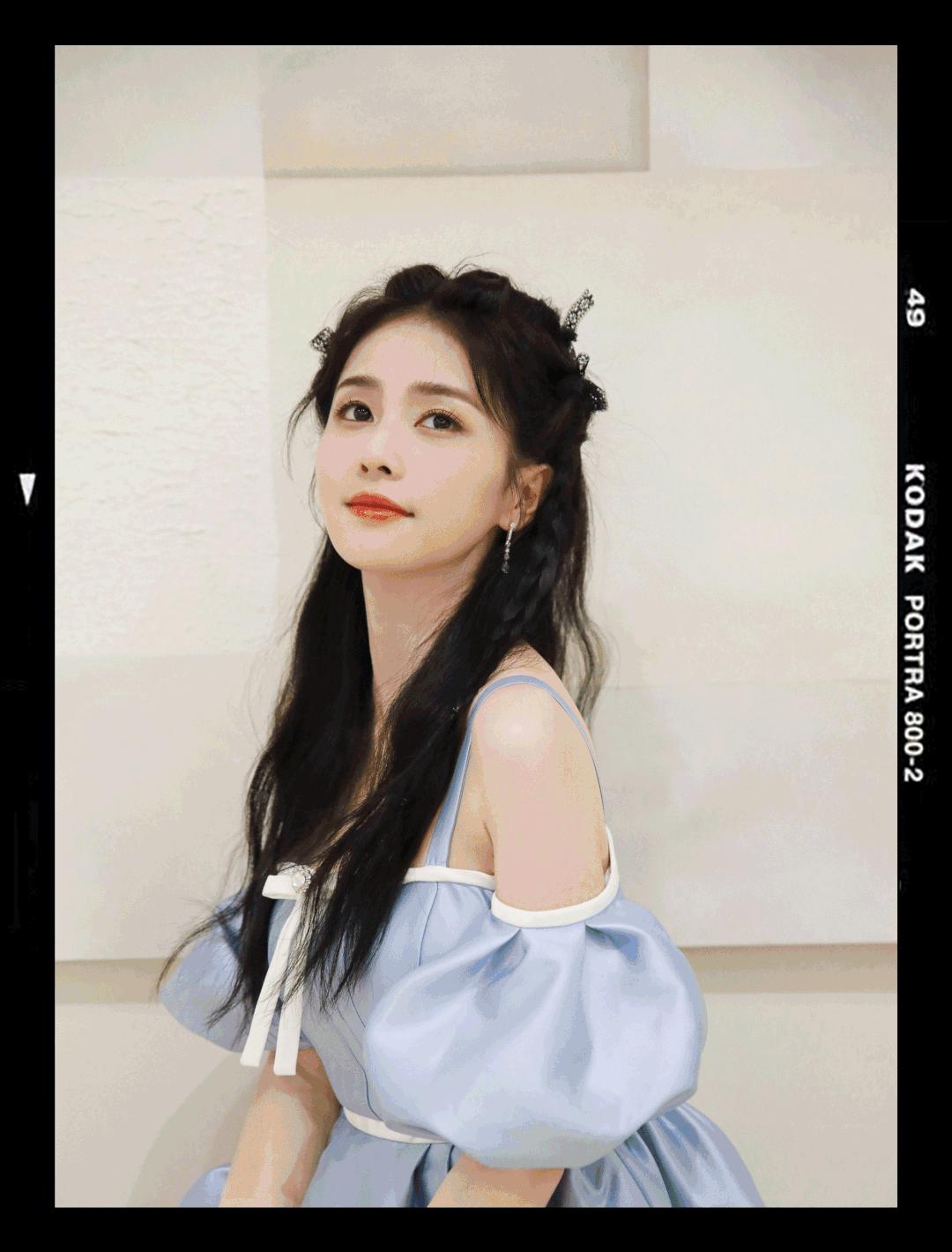 别再披头散发了教你一招秒变女神,今年别再披头散发了三款减龄发型