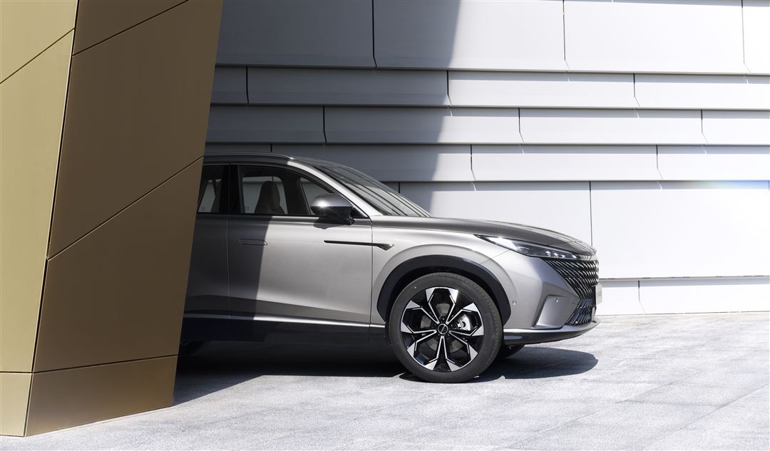 荣威rx5一代和三代发动机的对比,荣威rx5max发动机变速器如何