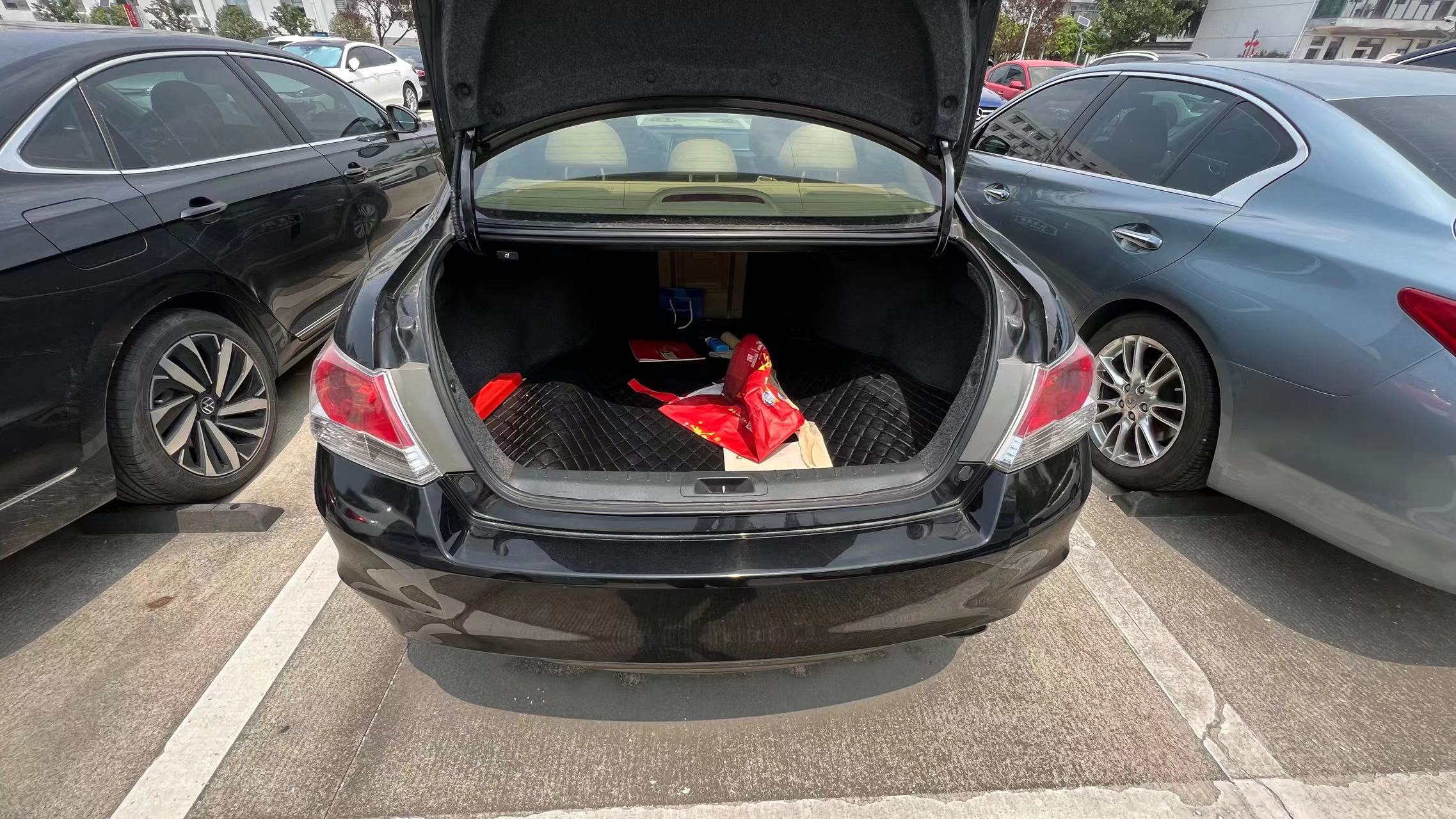 政府公务用车拍卖网站,公务用车报废拍卖在哪个网