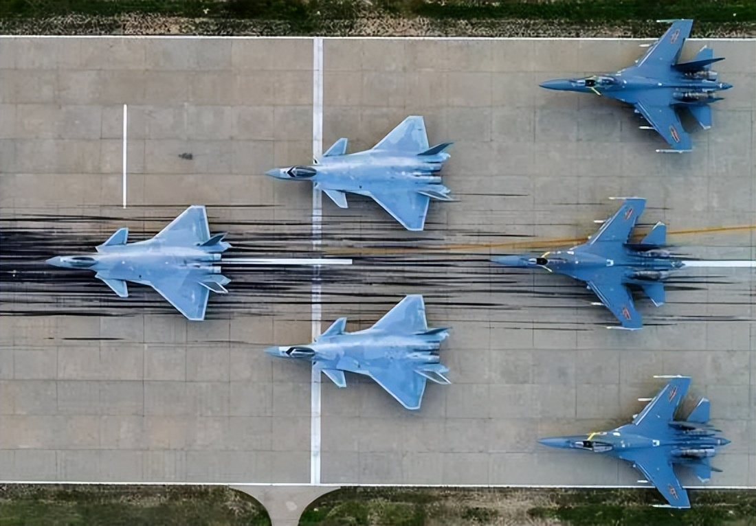 长空之王讲述,长空之王内容简介概括500字左右