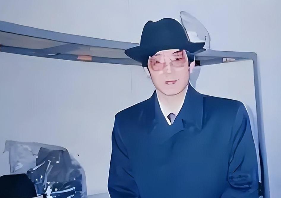 河北“土皇帝”李真：强迫4个空姐轮流伺候，仅7年敛财超2000万