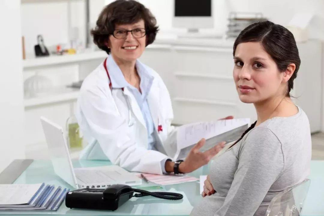 孕期就漏尿该如何缓解,孕期憋不住尿是正常的吗