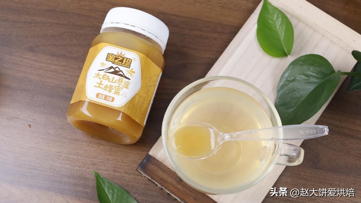 真假蜂蜜如何用纸鉴别,假蜂蜜泛滥养蜂人教你如何辨别