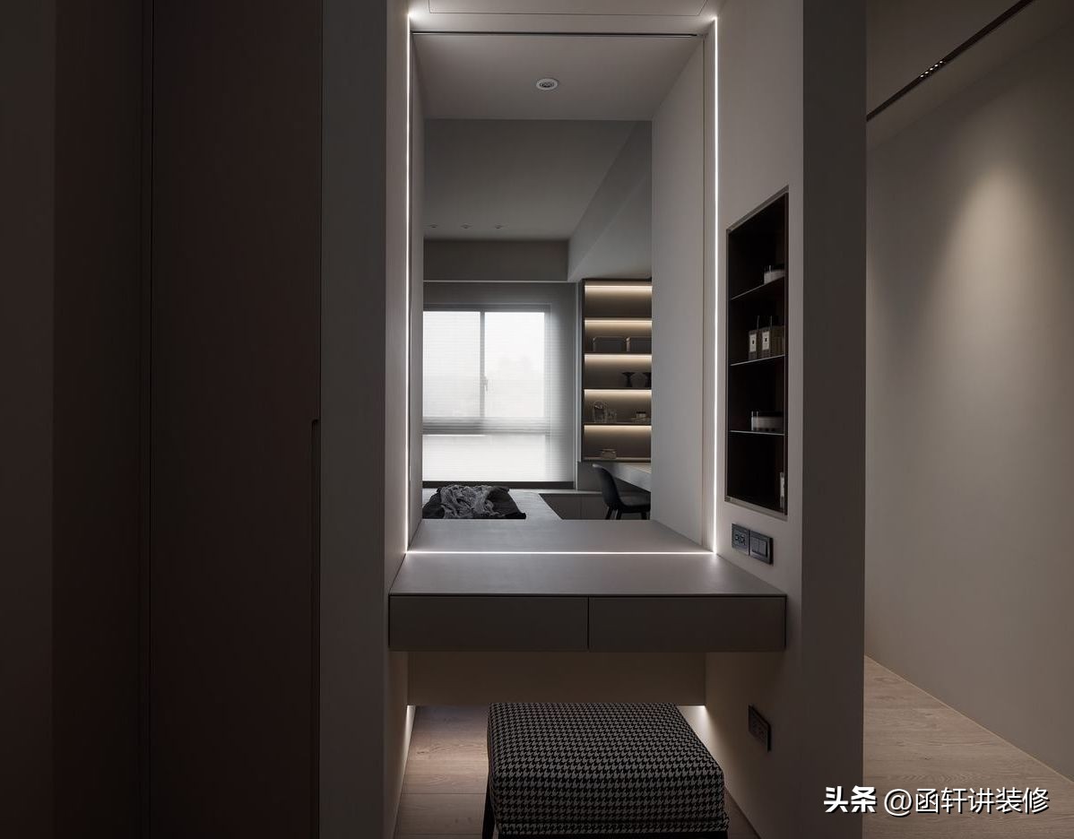 化妆台收纳省钱小技巧,化妆台的正确摆放方法