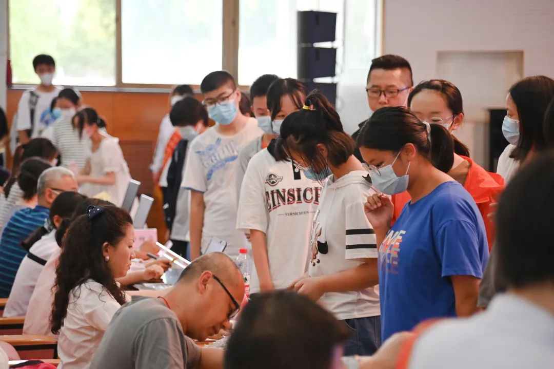 济南高一学生报到,济南中学东校区新高一报到