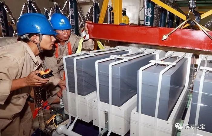 电气设备安装工证书三级如何考,电力电气设备安装工证书怎么报考