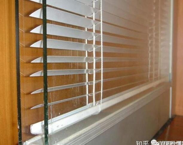 这4种窗帘既实用又美观你家有吗,窗帘是家居装饰不可或缺的一部分