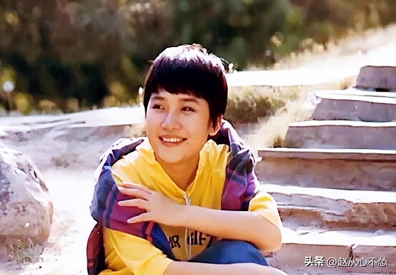 李娜从当红歌到遁入空门,李娜遁入空门是什么意思