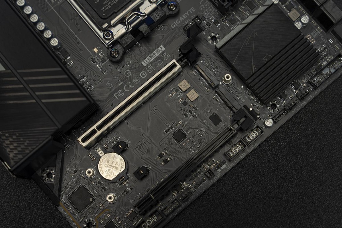 技嘉小雕b550m5600g内存超频,技嘉b550maoruspro小雕超频