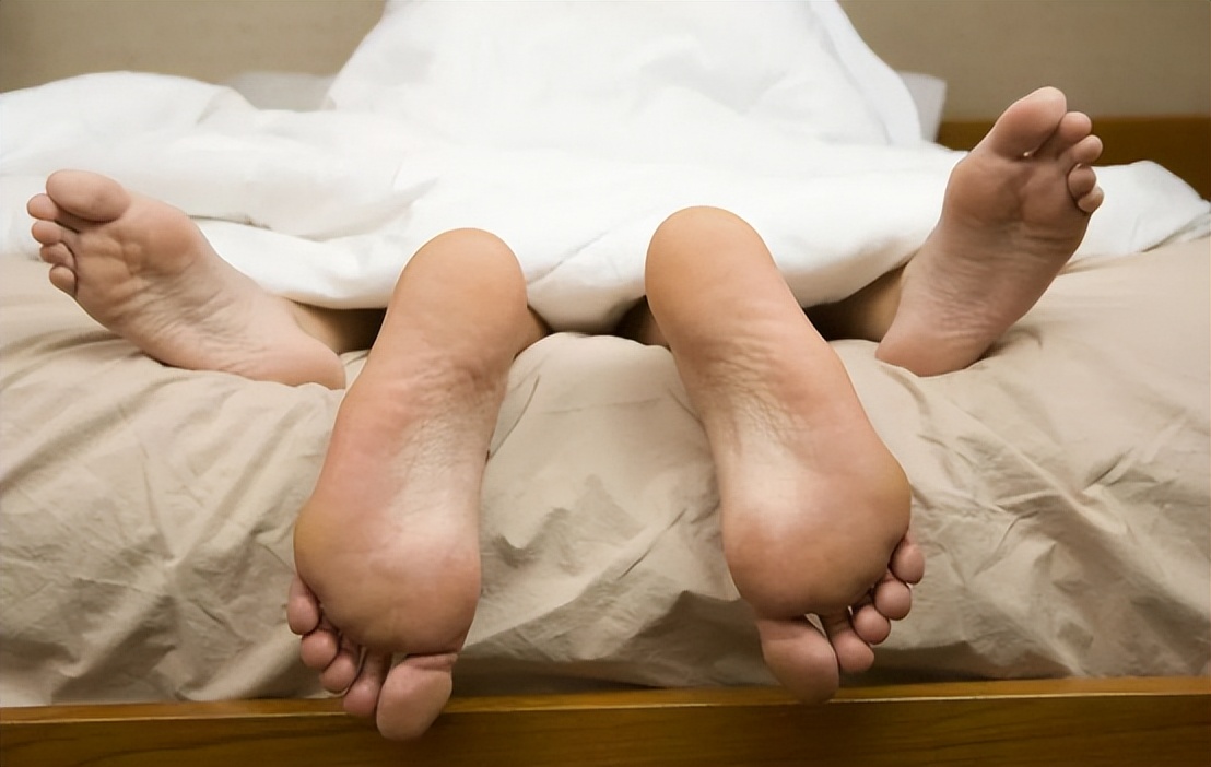 处女的第一次一定会出血？这层膜到底有啥用？别被男人“*脑洗**”了