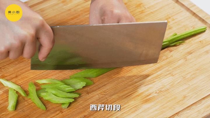 鲜鱿鱼炒西芹要怎么做才好吃,西芹炒鱿鱼花的家常做法图片