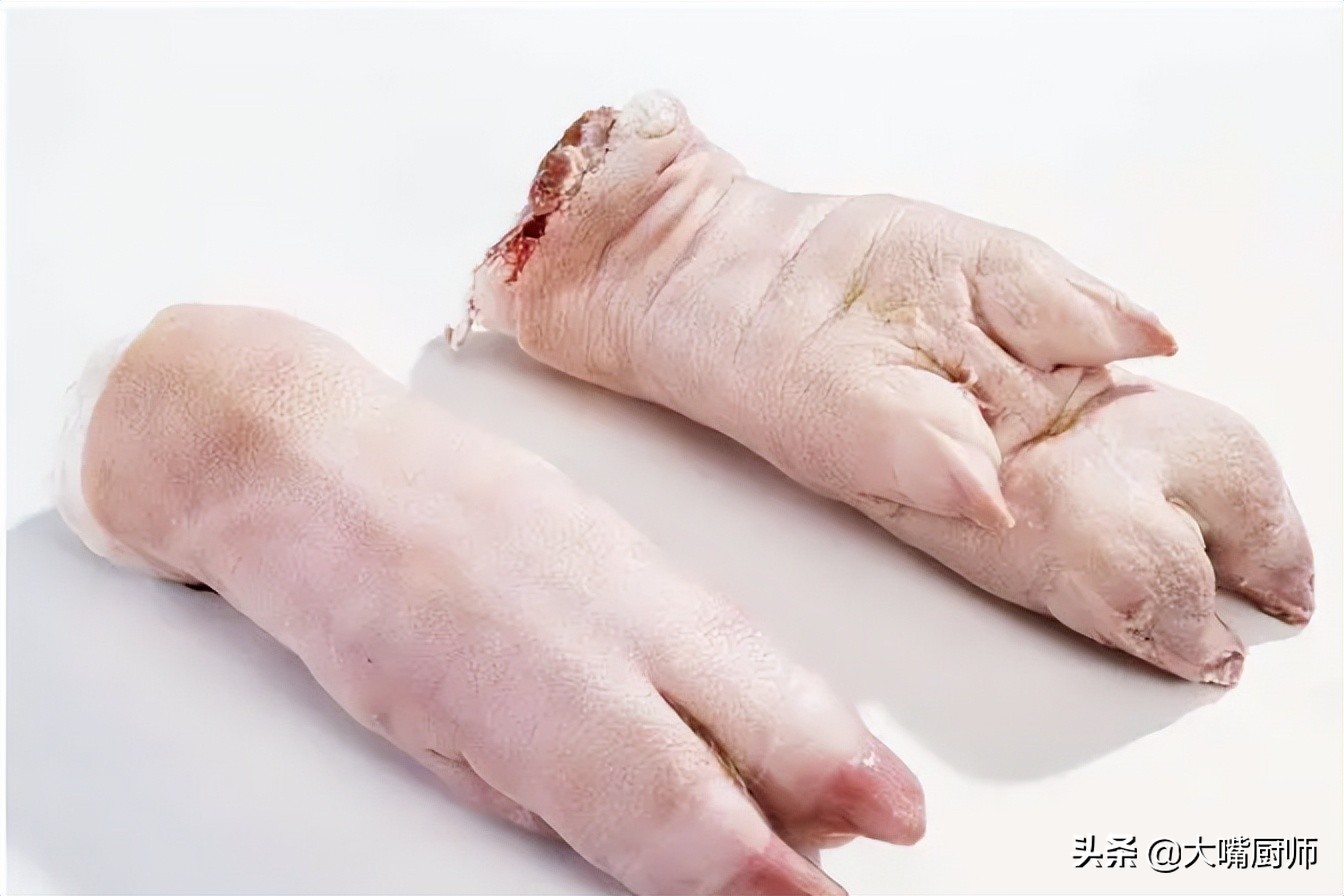 买猪蹄白色的好吗,猪蹄的挑选技巧