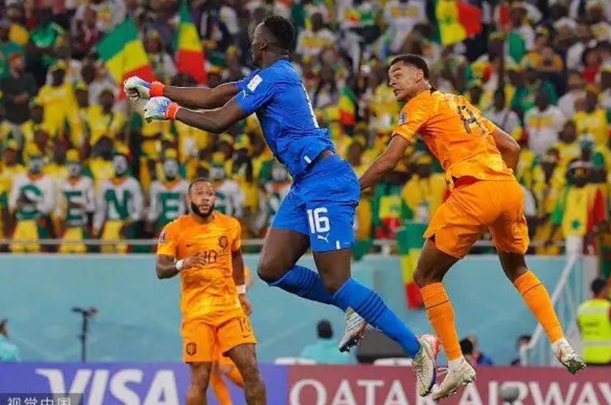 “运球大师”德容致命一抓！在巴萨低声下气OR去曼联扬眉吐气？