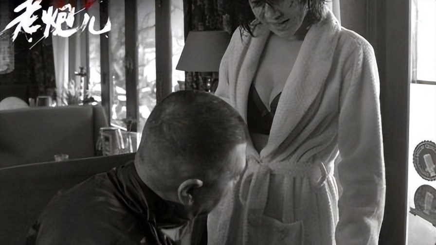 41岁刘涛晒长发美照,40岁刘涛惊艳视频