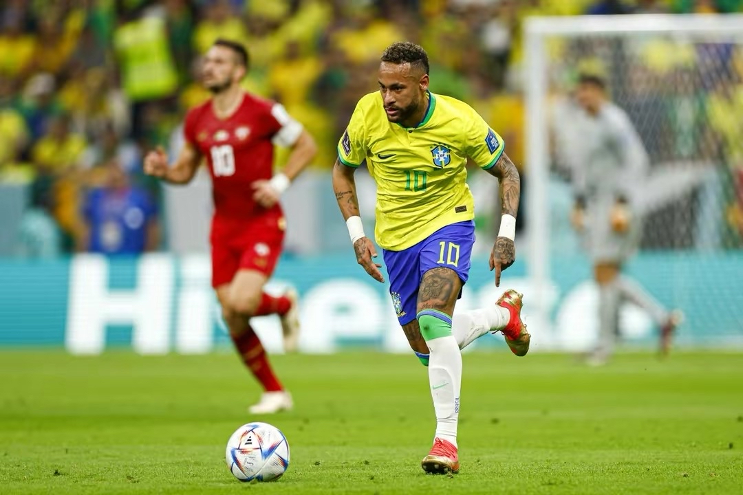 先热身再上班，巴西全程施压塞尔维亚，内马尔恐复制8年前灾难