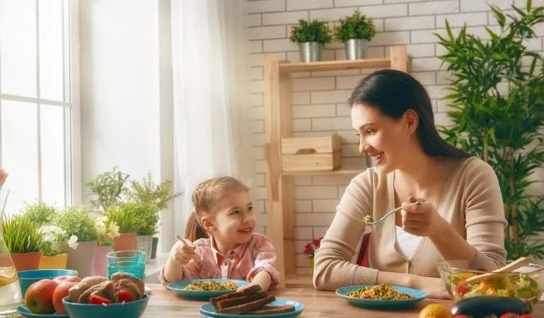 对孩子说反话高情商,父母总是反着说话对孩子的影响