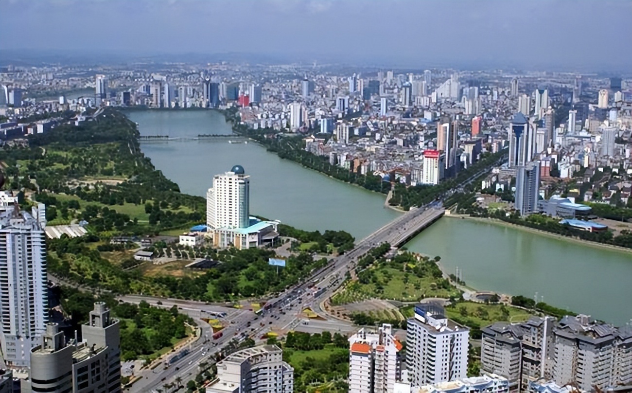 广西南宁美食美景,广西南宁小吃特色美食推荐
