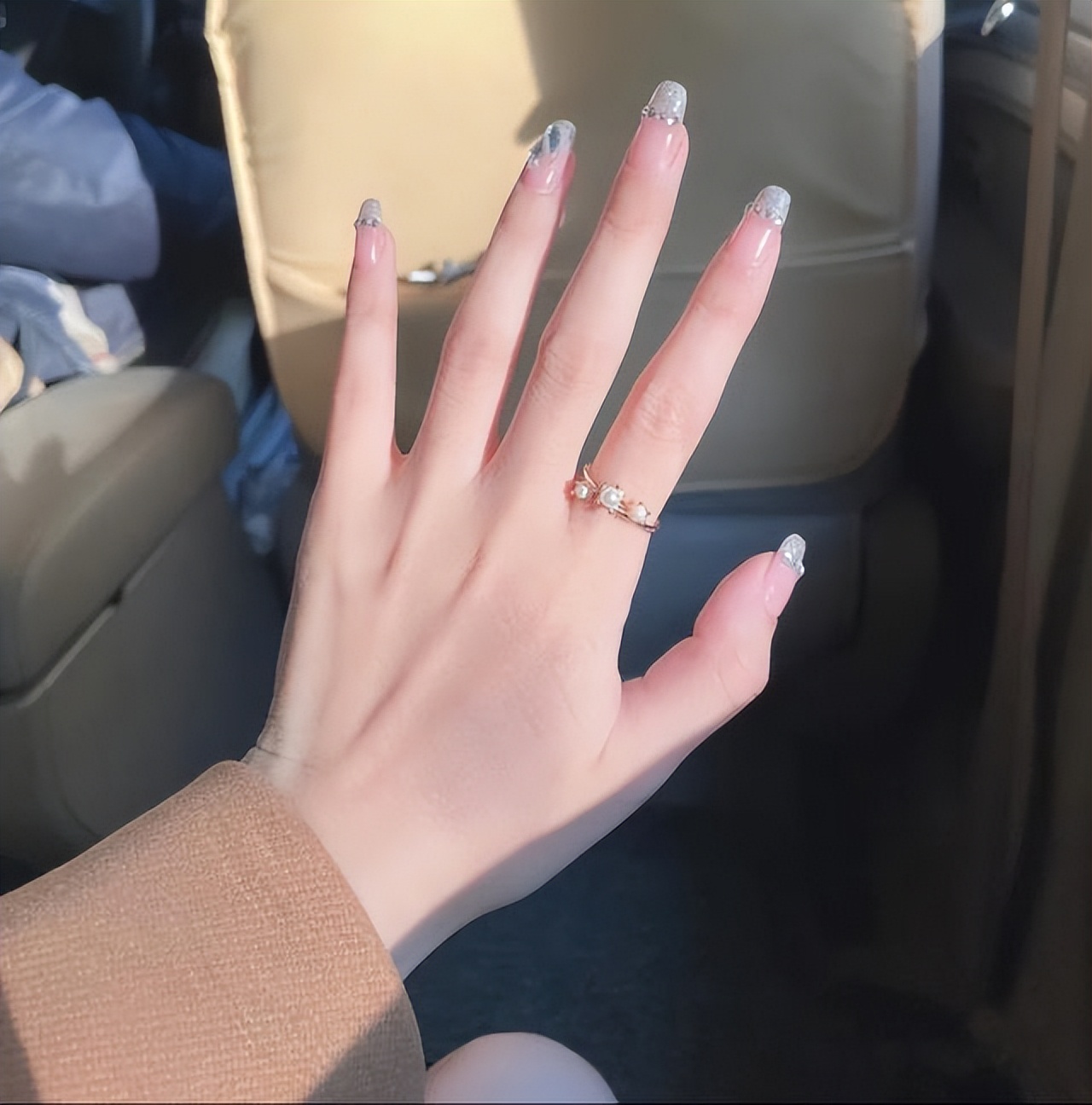 手部护理品牌｜手膜一次做多长时间手膜真的有用吗？手膜使用步骤