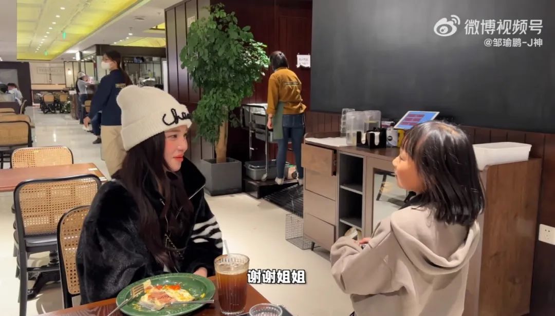 拍欧阳娜娜的小摄影师,年龄最小的摄影网红