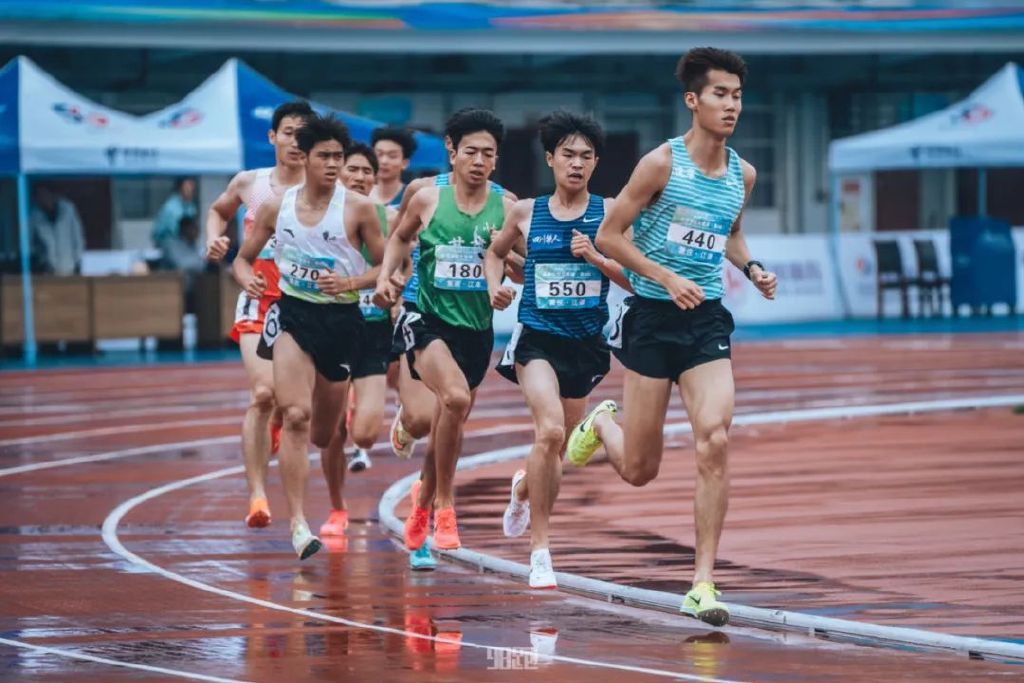 田径比赛英姿勃发,江津田径锦标赛直播