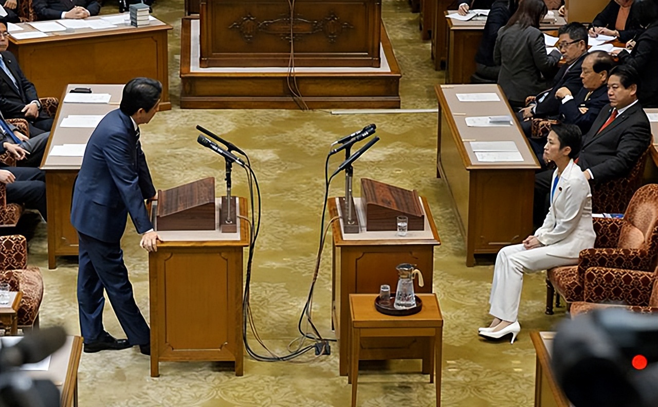 汉奸后代成日本华裔大臣，为孩子取中国名，却称*鱼岛钓**是日本领土