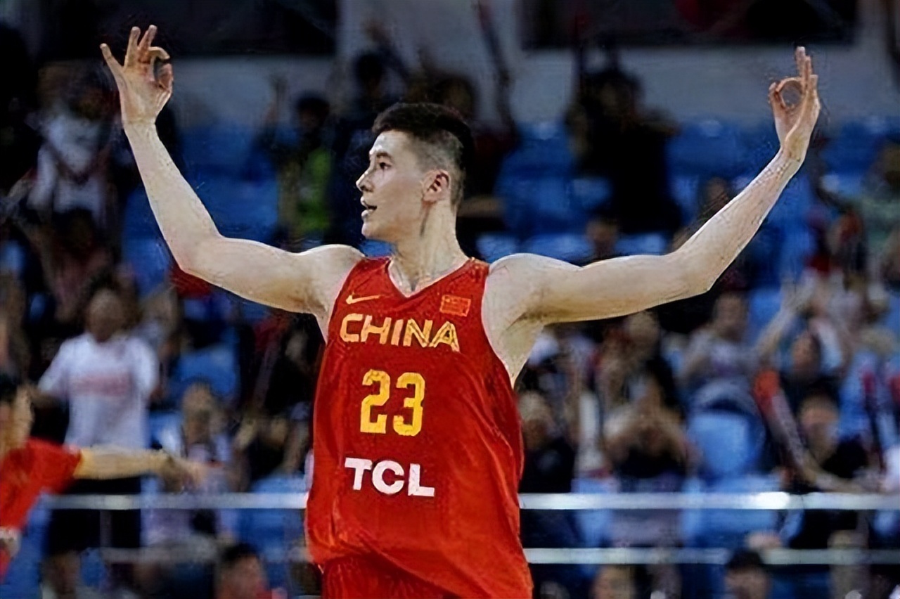 字母哥中国行指导男篮u16球员,中国篮球新疆队的阿不都沙拉木