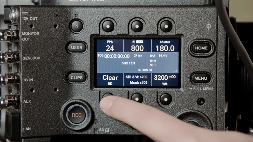 索尼cinealtav2镜头,索尼cinealtav操作