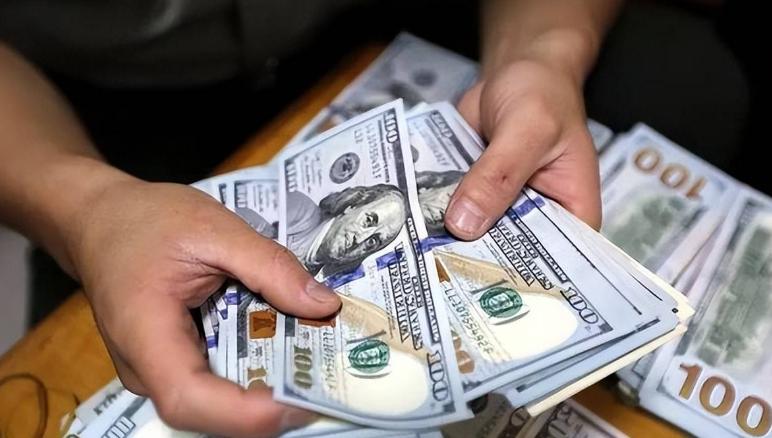 中方抛售千亿美债,做空华尔街对中国影响