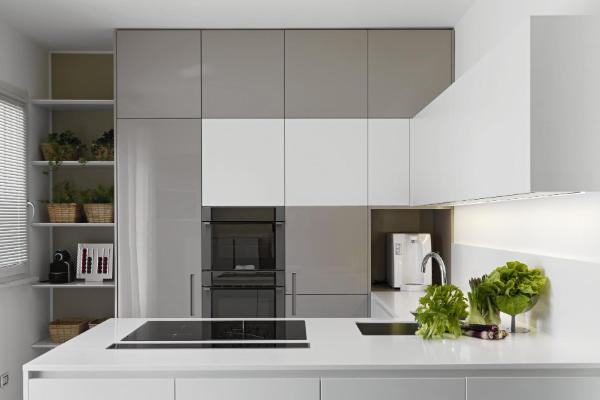 冰箱的门关不严是怎么回事,冰箱的门关不