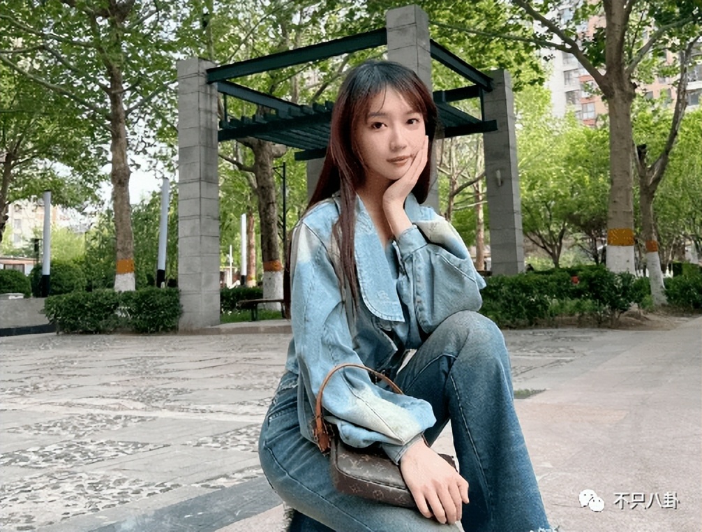 秦牛正威订婚哪个明星参加了婚礼,秦牛正威订婚视频高清