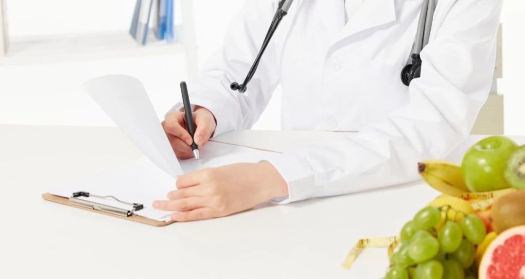 哪些专业能应聘营养师,未来10年营养师热门职业